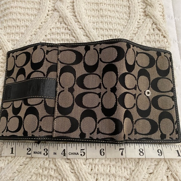 COPY - Coach Wallet Trifold - Picture 7 of 13